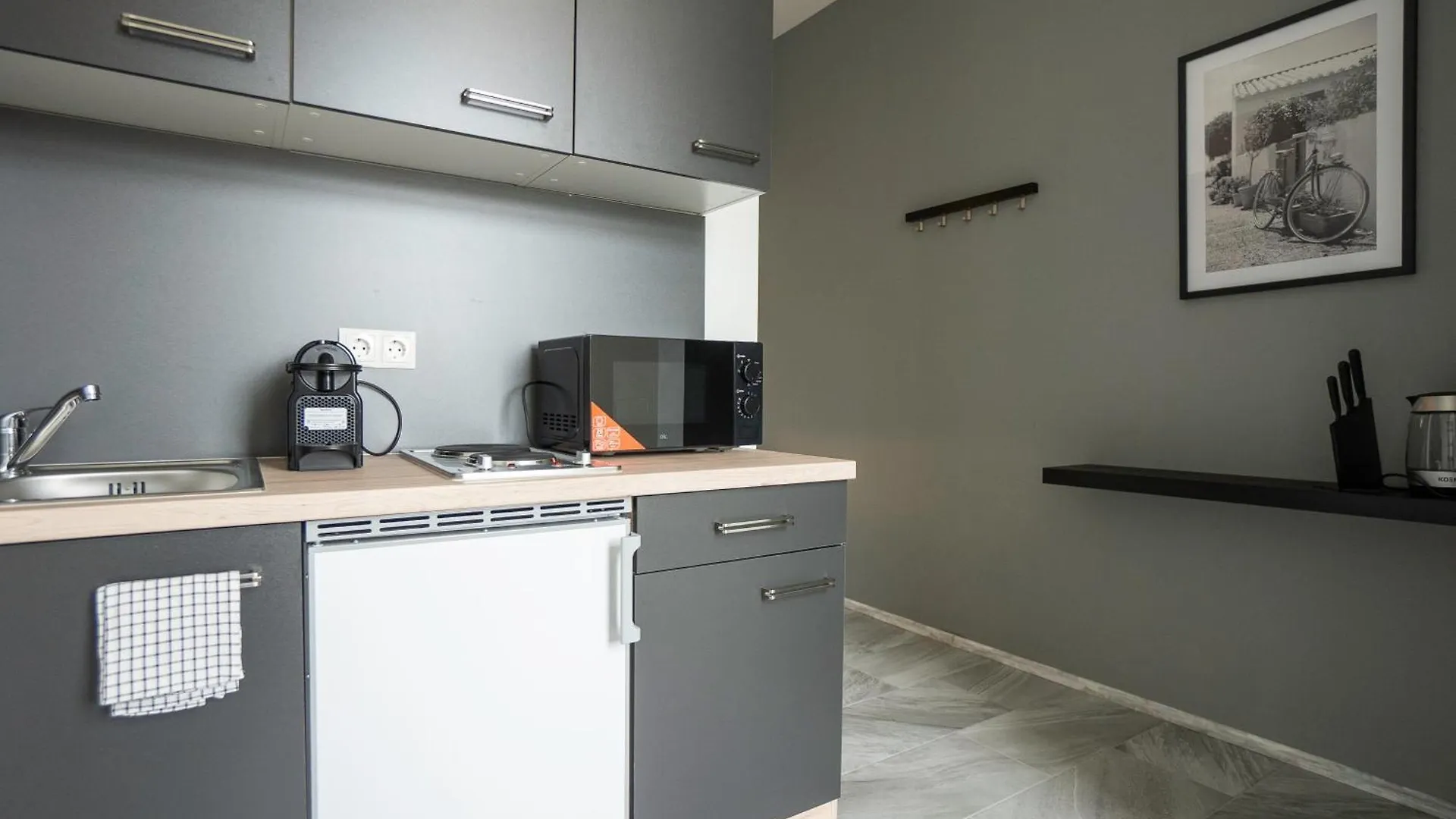Homely 40M Apt, King-Size Bed, Next To Downtown Viyana Daire