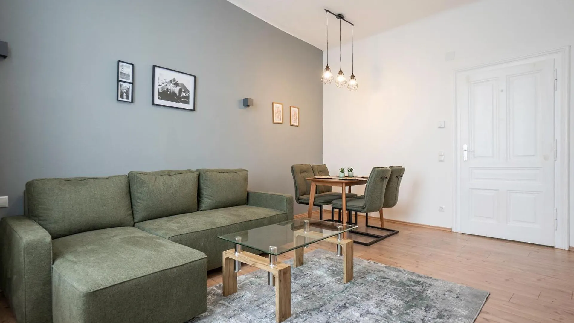 Daire Homely 40M Apt, King-Size Bed, Next To Downtown Viyana