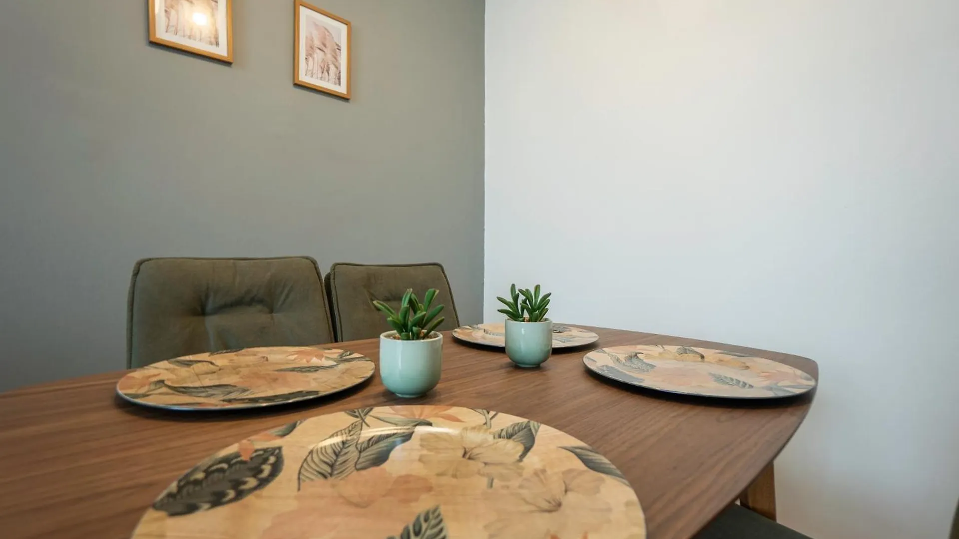 Διαμέρισμα Homely 40M Apt, King-Size Bed, Next To Downtown Βιέννη Αυστρία